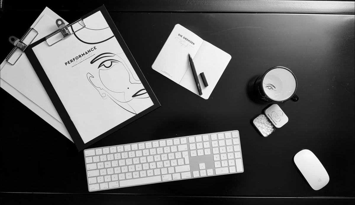 BÜRO EQUIPMENT